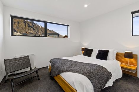 Photo of property in 52 Orford Drive, Jacks Point, Queenstown, 9371