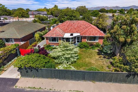 Photo of property in 87 Aorangi Road, Bryndwr, Christchurch, 8053