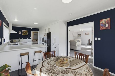 Photo of property in 16 Easton Way, Levin, 5510