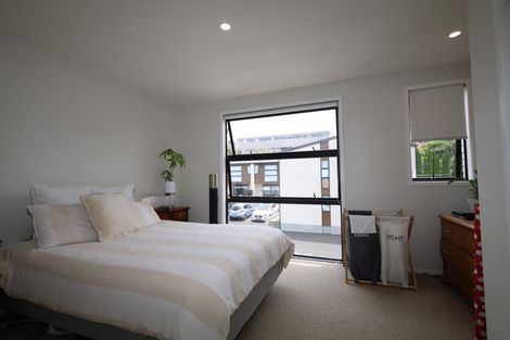 Photo of property in 2/36 Seventh Avenue, Tauranga, 3110