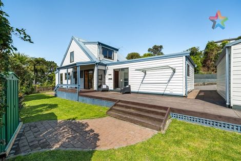 Photo of property in 19a Miromiro Road, Normandale, Lower Hutt, 5010
