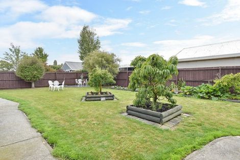 Photo of property in 18 Harrall Place, Kaiapoi, 7630