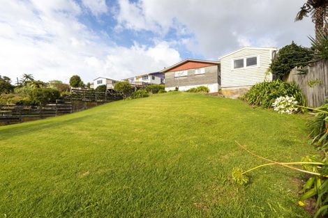 Photo of property in 32 Endeavour Street, Marfell, New Plymouth, 4310