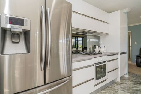 Photo of property in 4 Oribi Place, Whitianga, 3510