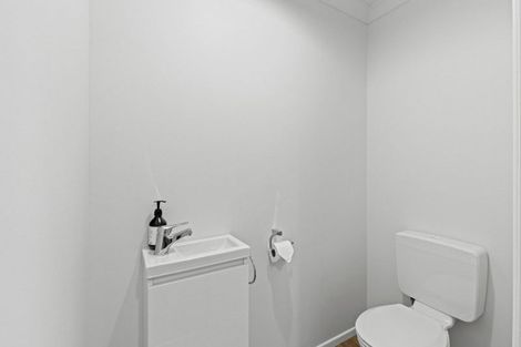 Photo of property in 19 Omori Place, Castlecliff, Whanganui, 4501