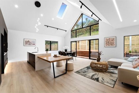 Photo of property in 32 Streamview Way, Long Bay, 0792
