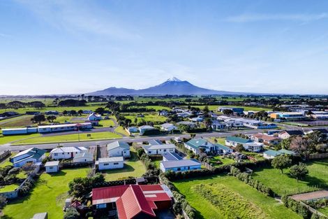 Photo of property in 18 Pohutukawa Drive, Opunake, 4616