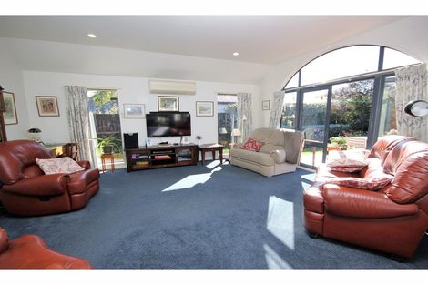 Photo of property in 244a Centaurus Road, Saint Martins, Christchurch, 8022