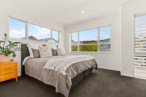 Photo of property in 69 Karepiro Drive, Stanmore Bay, Whangaparaoa, 0932