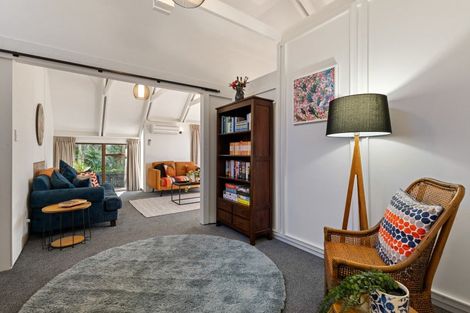 Photo of property in 5 Cassis Place, Crofton Downs, Wellington, 6035