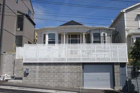 Photo of property in 10 Stanley Street, Berhampore, Wellington, 6023
