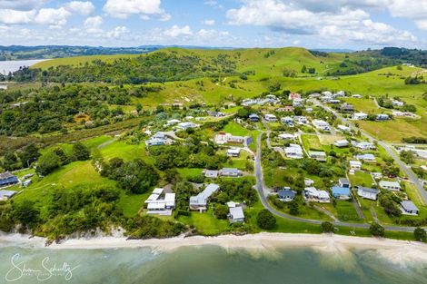 Photo of property in 9 Rigby Street, Whakapirau, 0583