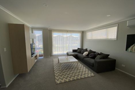 Photo of property in 79 Karepiro Drive, Stanmore Bay, Whangaparaoa, 0932