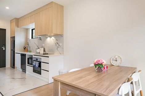 Photo of property in 4/25 Abbotleigh Avenue, Te Atatu Peninsula, Auckland, 0610