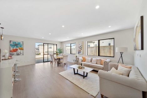 Photo of property in 1 Nola Dawn Avenue, Papakura, 2110