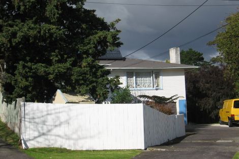 Photo of property in 8 Hughes Terrace, Te Atatu Peninsula, Auckland, 0610