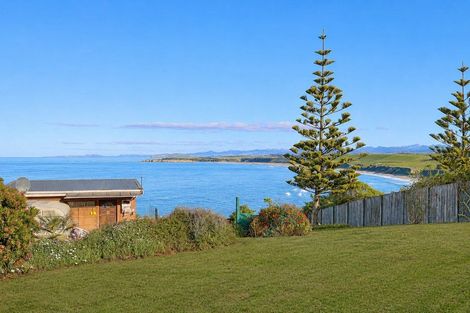 Photo of property in 28 Nasmyth Street, Kakanui, Oamaru, 9495