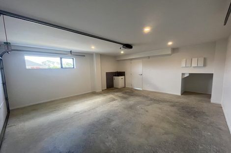 Photo of property in 2/39 Dale Crescent, Pakuranga, Auckland, 2010