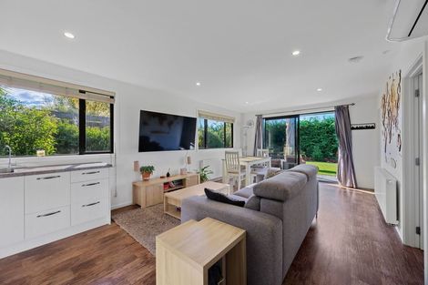 Photo of property in 10 Jack Young Place, Albert Town, Wanaka, 9305