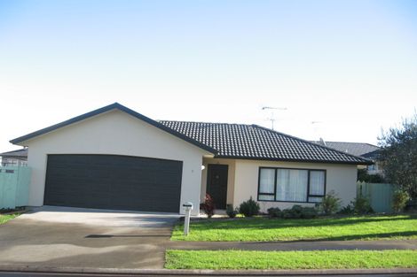 Photo of property in 8 Mattalie Place, Manurewa, Auckland, 2105