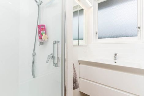 Photo of property in 15 Silverbirch Grove, Churton Park, Wellington, 6037