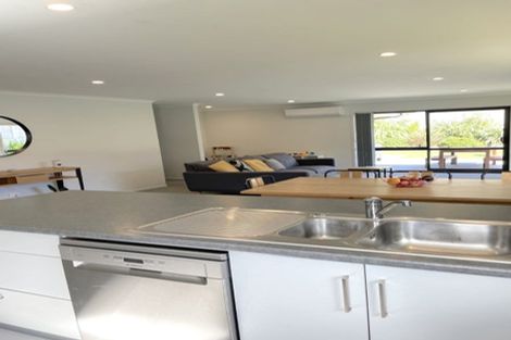 Photo of property in 17 Mooring Close, Whitby, Porirua, 5024