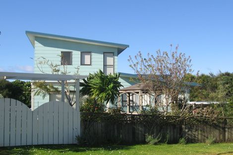 Photo of property in 8 Taranui Place, Mangawhai Heads, Mangawhai, 0505