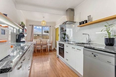 Photo of property in 141 Portage Road, New Lynn, Auckland, 0600