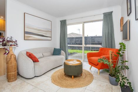 Photo of property in 12 Flora Way, Rototuna, Hamilton, 3210