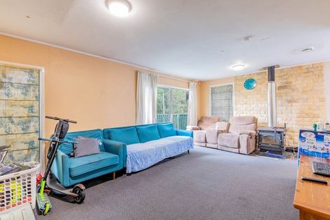 Photo of property in 11 Kilcar Place, Massey, Auckland, 0614