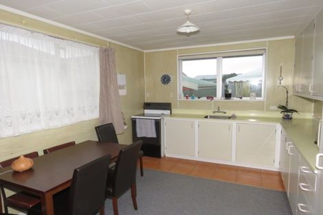 Photo of property in 15 Henley Street, Westport, 7825