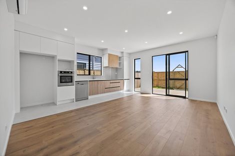 Photo of property in 10 Kaapehu Street, Karaka, 2578