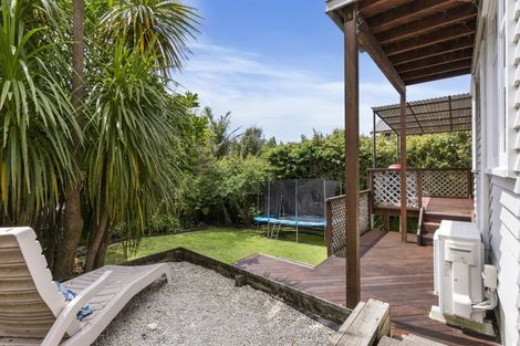Photo of property in 47 Lyons Avenue, Murrays Bay, Auckland, 0630