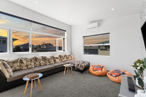 Photo of property in 22a Karewa Parade, Papamoa Beach, Papamoa, 3118