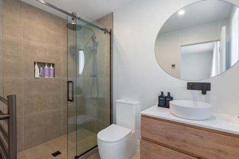 Photo of property in 18 Rushland Road, Jacks Point, 9371