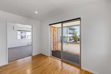 Photo of property in 148 Molesworth Street, New Plymouth, 4312
