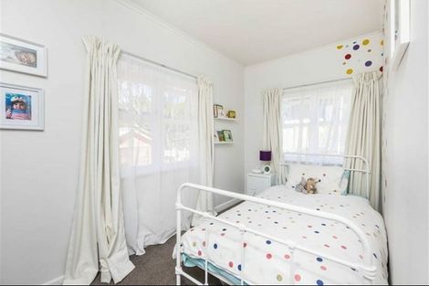 Photo of property in 65 Eskdale Road, Birkdale, Auckland, 0626
