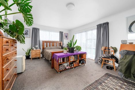 Photo of property in 8 Robert Grigg Place, Hamilton East, Hamilton, 3216