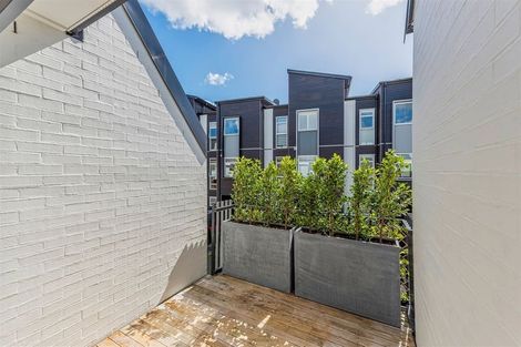 Photo of property in 4 Mayfly Lane, Hobsonville, Auckland, 0616
