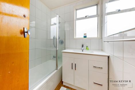 Photo of property in 64 Old Wairoa Road, Papakura, 2110