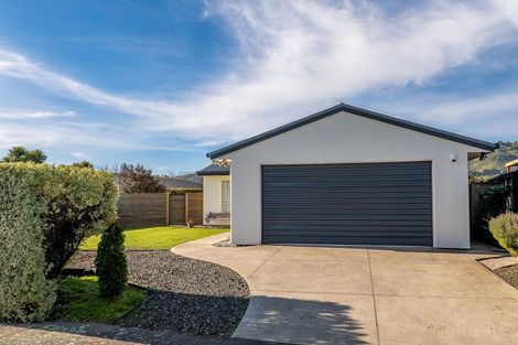 Photo of property in 7 Castleview Lane, Heathcote Valley, Christchurch, 8022