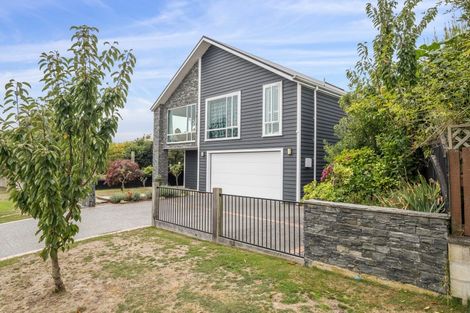 Photo of property in 70 Chesham Avenue, Waipahihi, Taupo, 3330