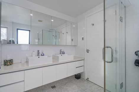 Photo of property in 7/6 The Marina, Tairua, 3508