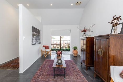 Photo of property in 120 Avondale Road, Taradale, Napier, 4112