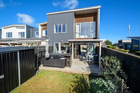 Photo of property in 24 Station Street, Hobsonville, Auckland, 0616