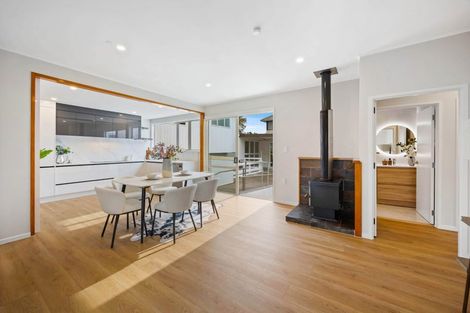 Photo of property in 34 Bucklands Beach Road, Bucklands Beach, Auckland, 2012