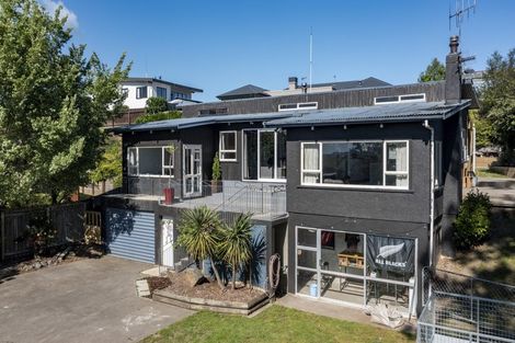 Photo of property in 1 Fleming Road, Waipukurau, 4200