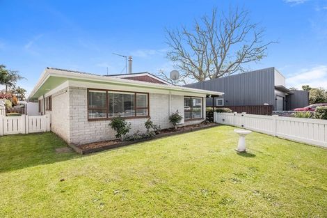 Photo of property in 33a The Circle, Manly, Whangaparaoa, 0930