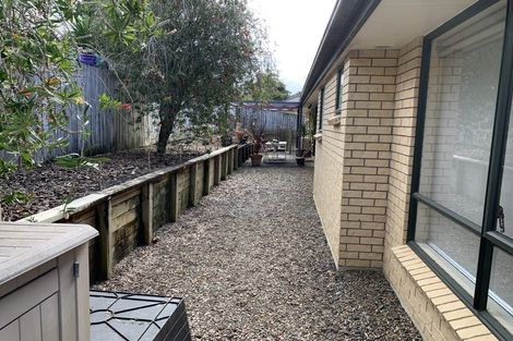 Photo of property in 9 Meharg Place, Fairview Heights, Auckland, 0632