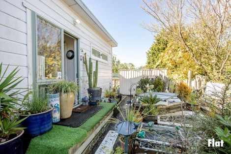 Photo of property in 28 Fox Street, Woodville, 4920